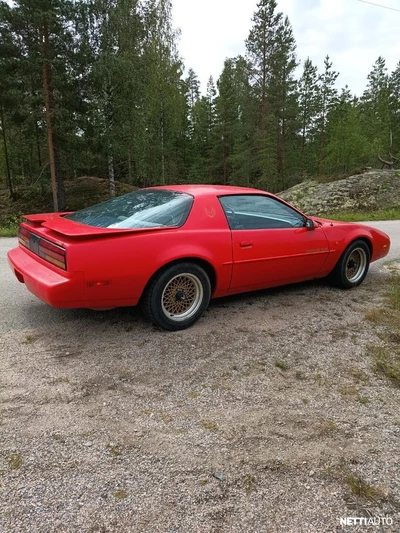 Pontiac Firebird 1990, kuva 3/9