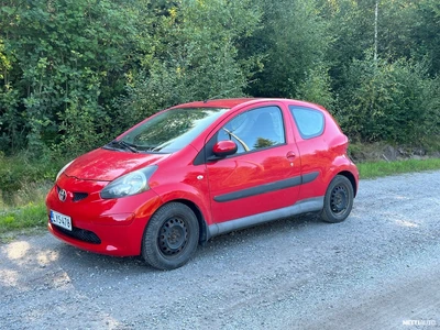 Toyota Aygo + 1,0 VVT-i 3ov 2008, kuva 2/4