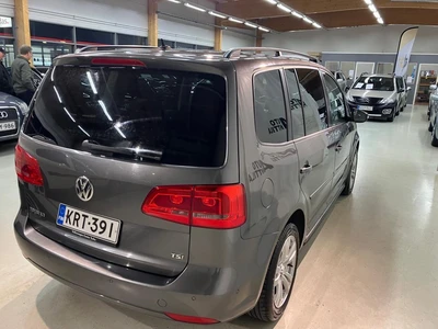 Volkswagen Touran 2012, photo 6/17