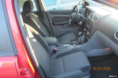 Ford Focus 1,6 100hv Ghia M5 5-ovinen 2009, photo 6/10