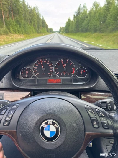 BMW 330 2001, kuva 2/12