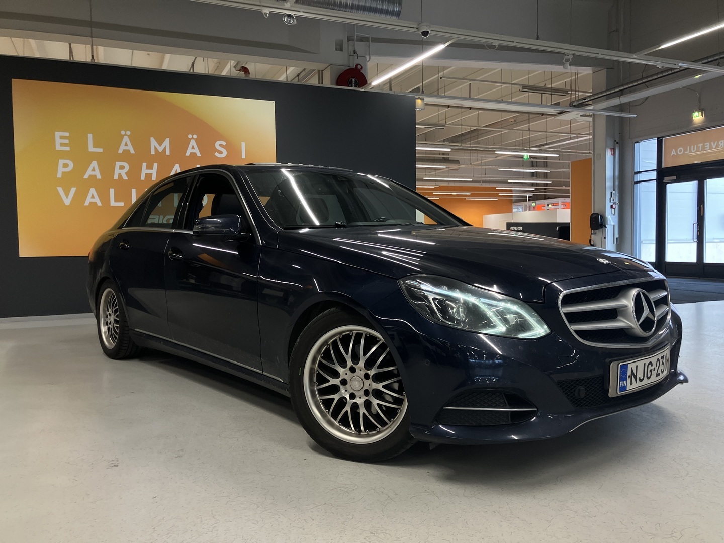 Mercedes-Benz E 220 CDI BE A Premium Business