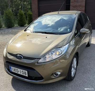 Ford Fiesta 2012, photo 7/18
