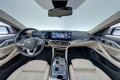 BMW i4 eDrive35 2023, photo 7/13