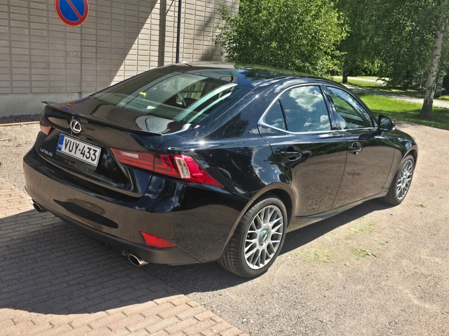 Lexus