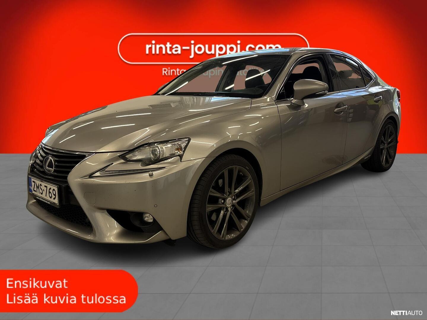 Lexus IS