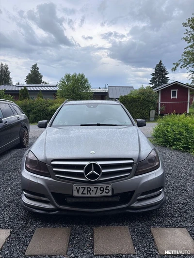 Mercedes-Benz C 2011, kuva 1/10
