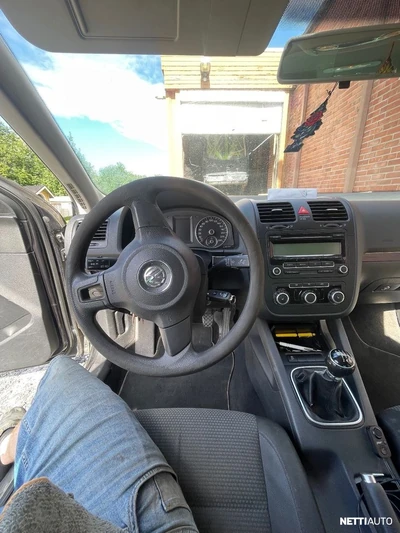 Volkswagen Jetta 2010, photo 7/16