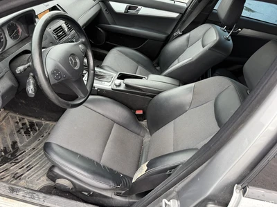 Mercedes-Benz C 2008, photo 6/9