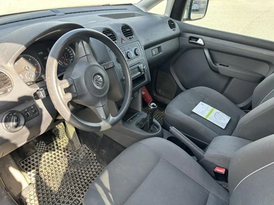 Volkswagen Caddy 2011, kuva 4/5