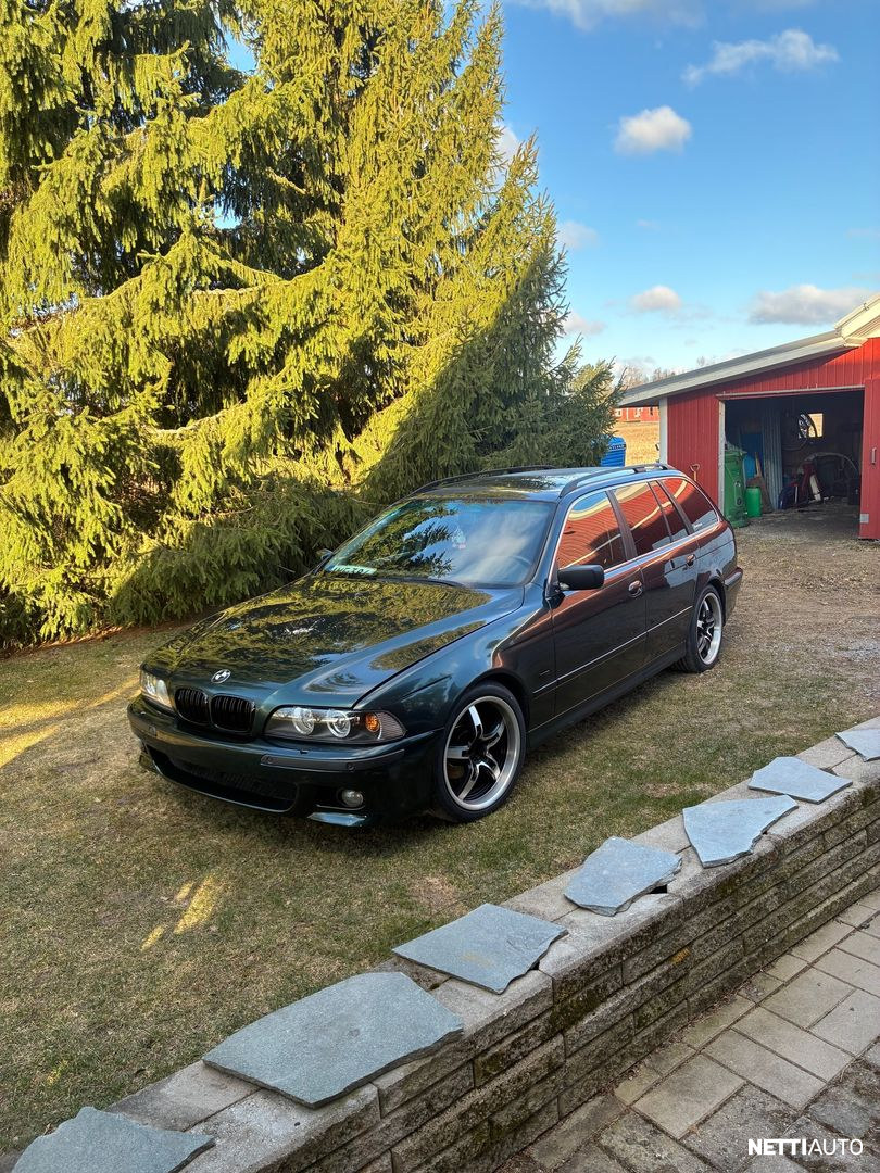 BMW 525
