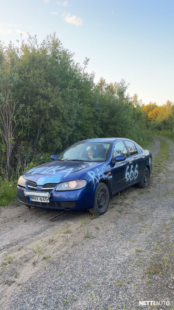 Nissan Almera