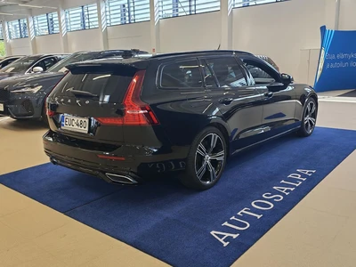 Volvo V60 2022, photo 2/20