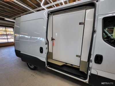 Iveco Daily 2.3 2016, photo 7/13