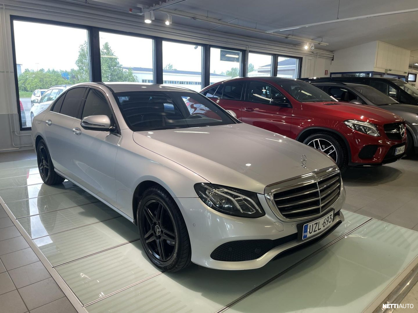 Mercedes-Benz E
