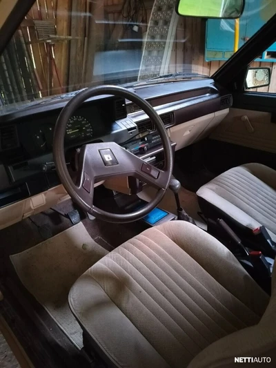Toyota Corolla 1984, kuva 3/6