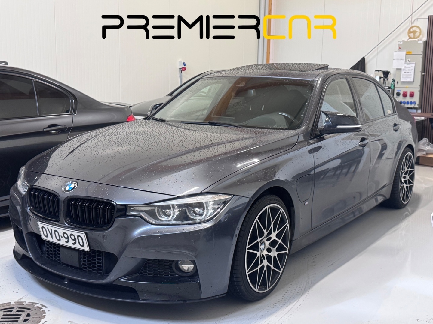 BMW 330