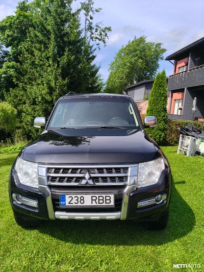 Mitsubishi Pajero 2017, photo 7/19