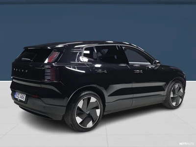 Volvo EX30 Twin Performance Plus 2026, photo 4/16