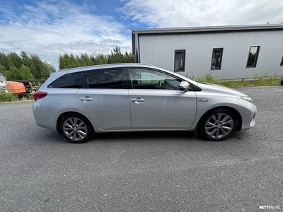Toyota Auris 2013, photo 3/13