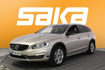 Volvo V60 Cross Country D3 Summum aut 2017, photo 4/36