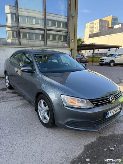 Volkswagen Jetta 2012, photo 1/10