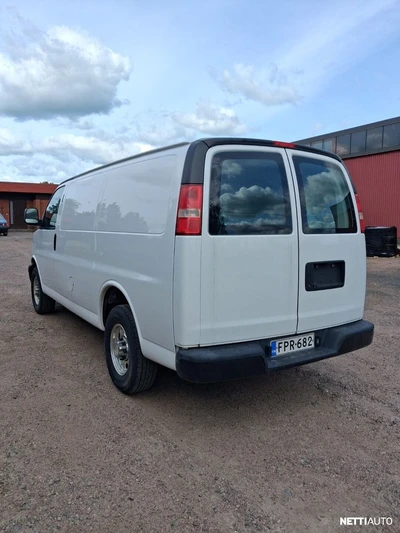 GMC Savana 2015, photo 2/11