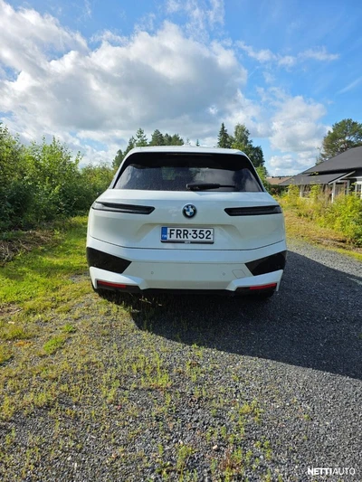 BMW iX Xdrive50 2022, photo 7/31