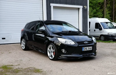 Ford Focus 2013, photo 3/13