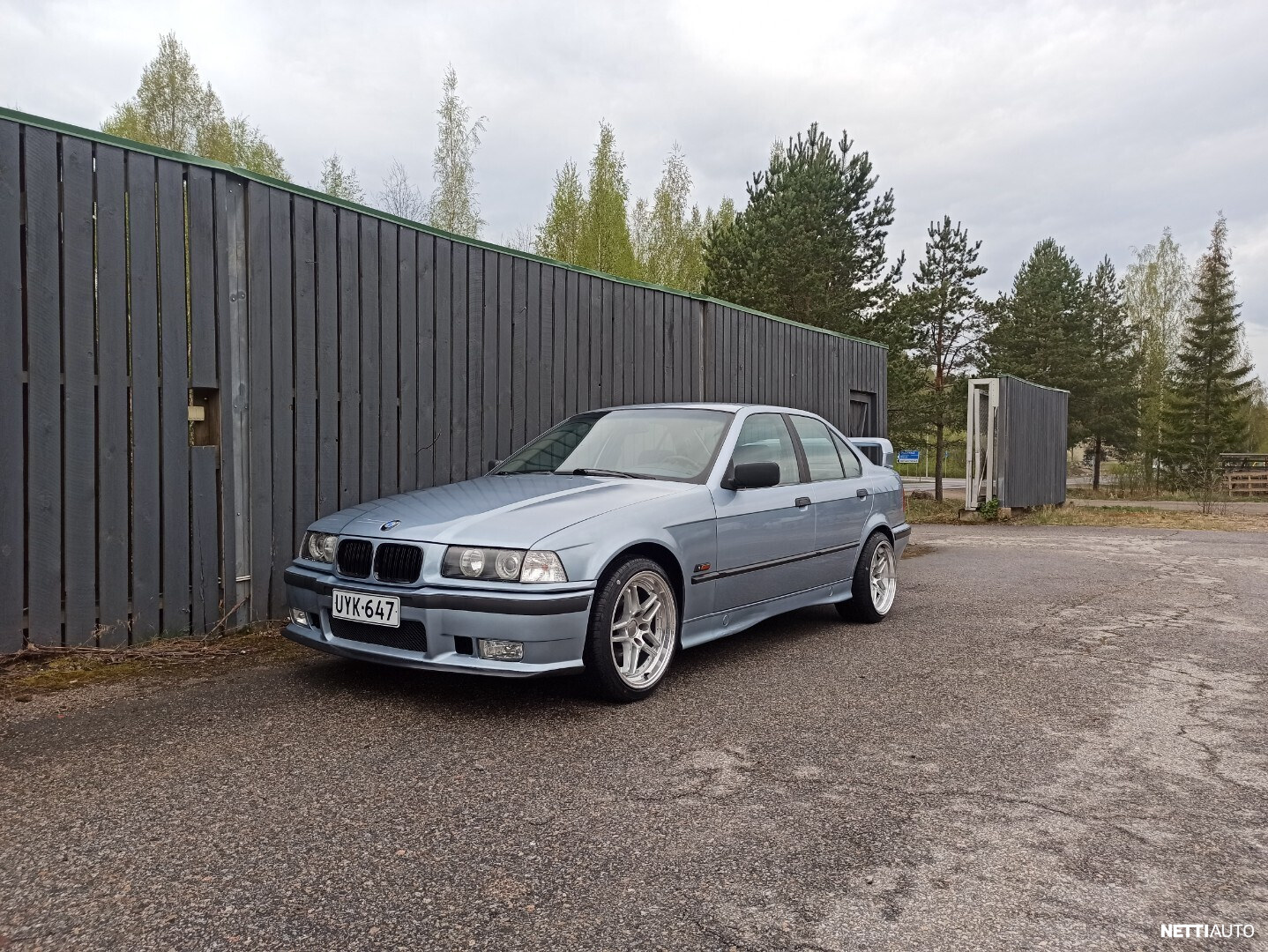 BMW 320