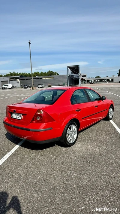 Ford Mondeo 1,8i Trend 4d 2001, kuva 4/10
