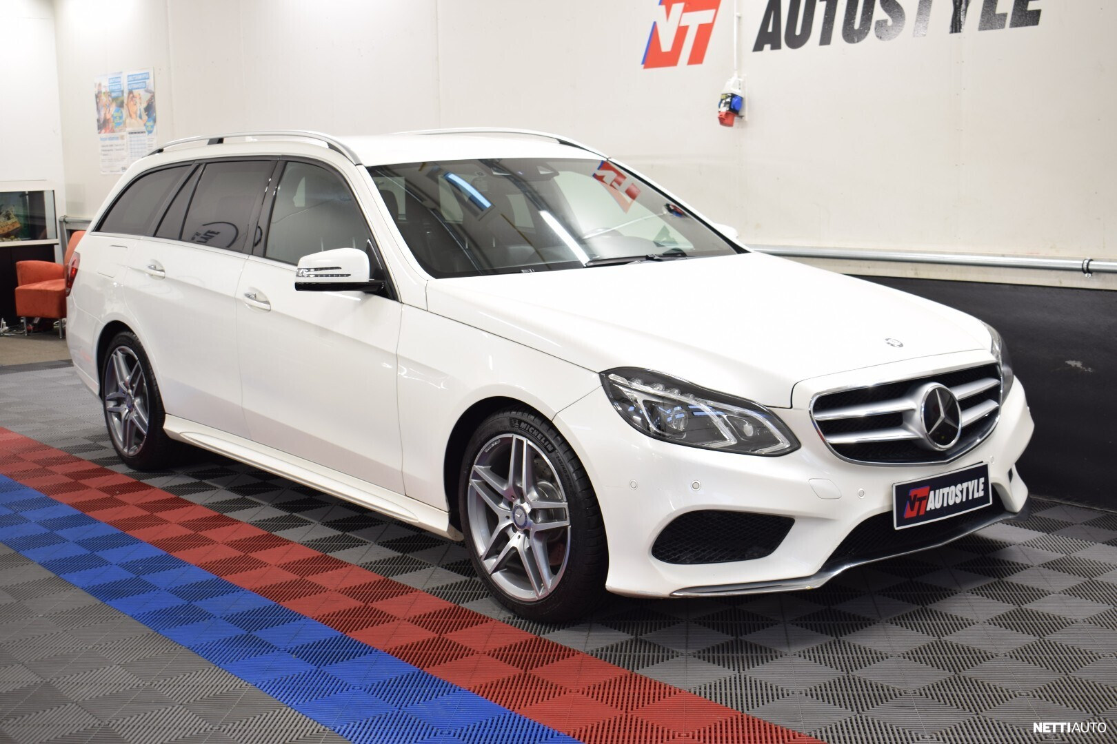 Mercedes-Benz E