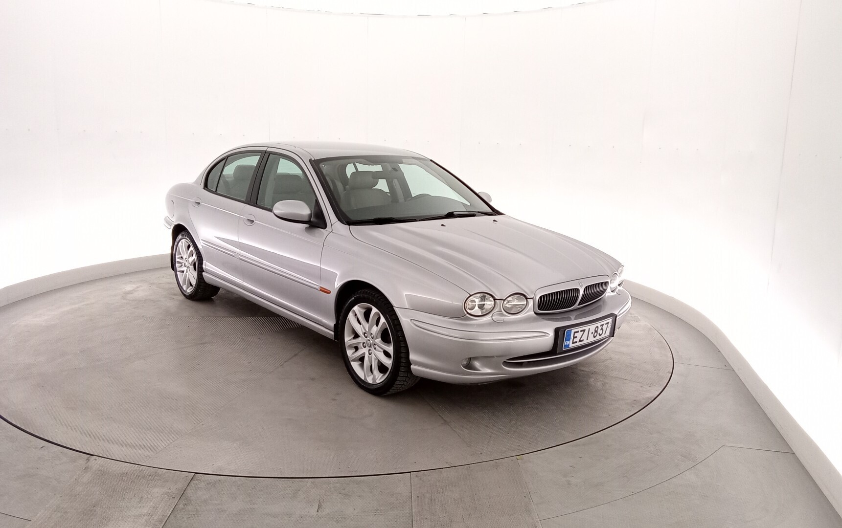 Jaguar X-type