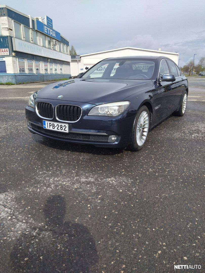 BMW 750