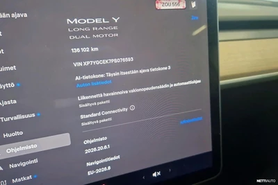 Tesla Model Y Long Range 2023, photo 6/8