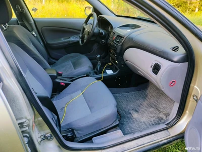 Nissan Almera 1.5 2003, photo 5/6