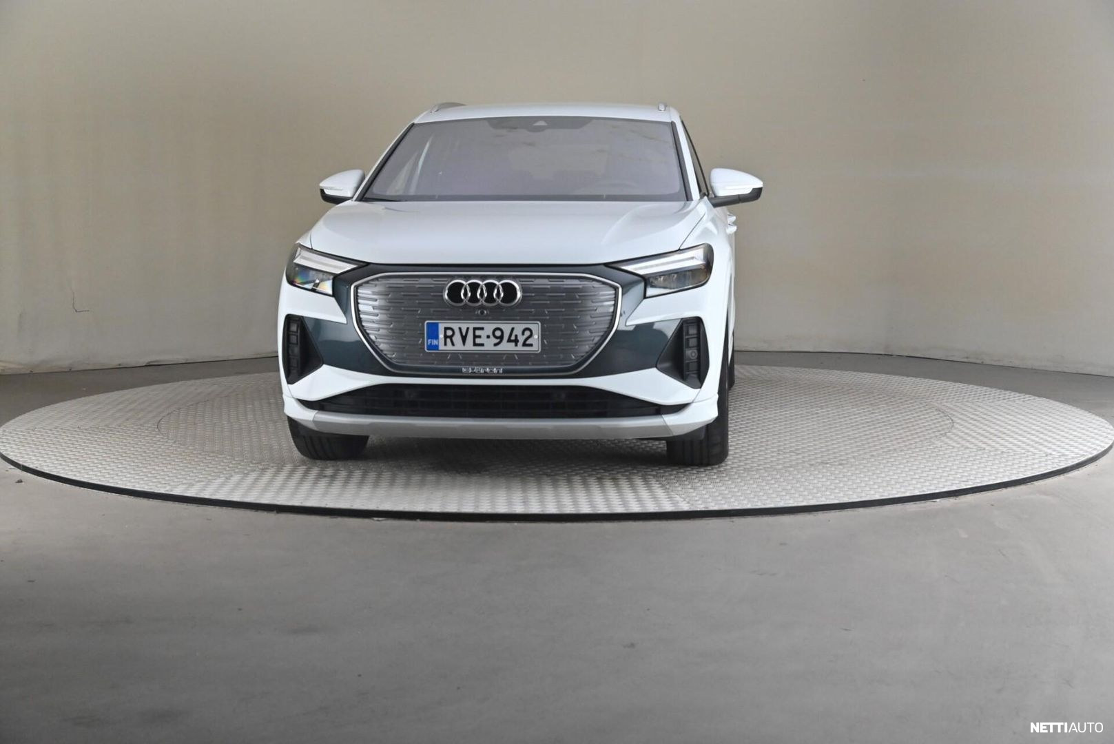 Audi Q4 e-tron 2023, photo 3/28