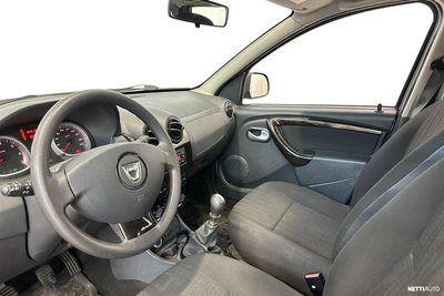 Dacia Duster 2011, kuva 3/3
