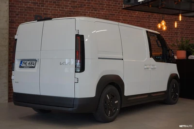 Kia PV5 Cargo L2H1 71,2kwh PLUS 2026, photo 2/14