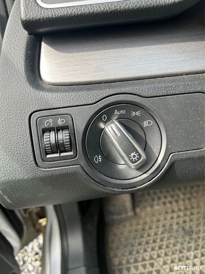 Volkswagen Passat 2011, kuva 5/10