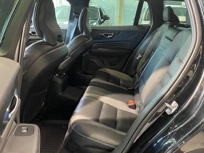 Volvo V60 2020, photo 7/17