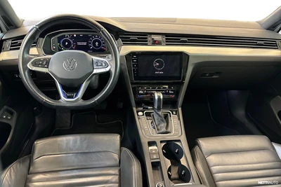 Volkswagen Passat 2022, photo 7/27