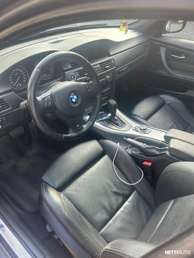 BMW 325 2010, photo 3/12