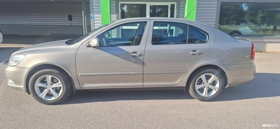 Skoda Octavia 2010, kuva 2/9