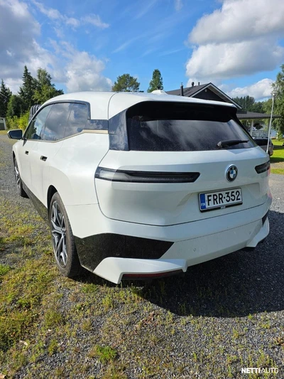 BMW iX Xdrive50 2022, photo 6/31
