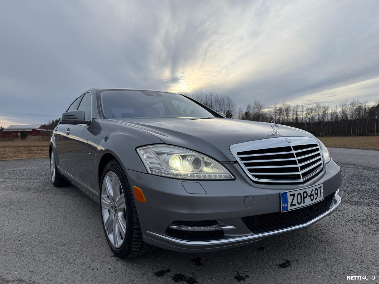 Mercedes-Benz S