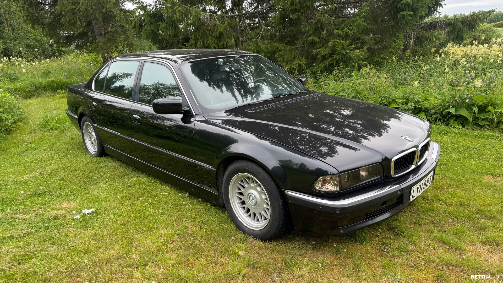 BMW 750