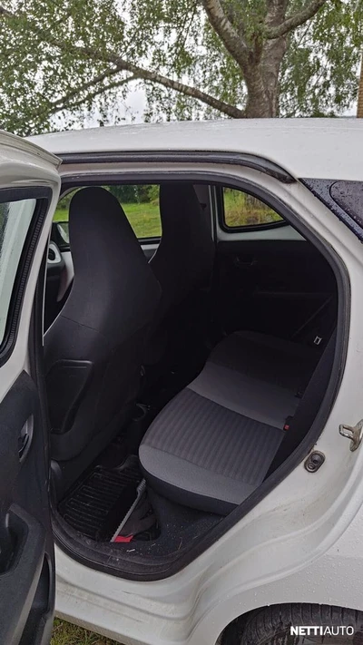 Toyota Aygo 1,0 VVT-i x-play 5ov 2018, kuva 6/15