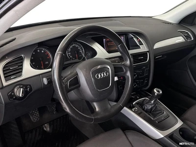 Audi A4 2011, photo 7/29