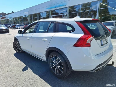Volvo V60 Cross Country 2015, kuva 3/5